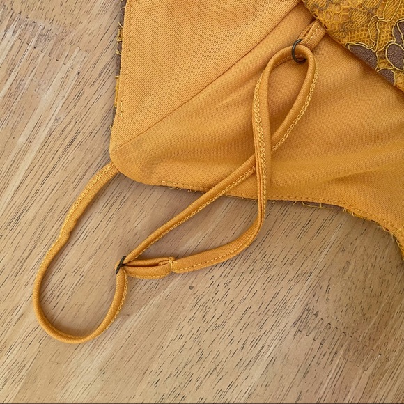 Floral lace dress - Picture 5 of 9